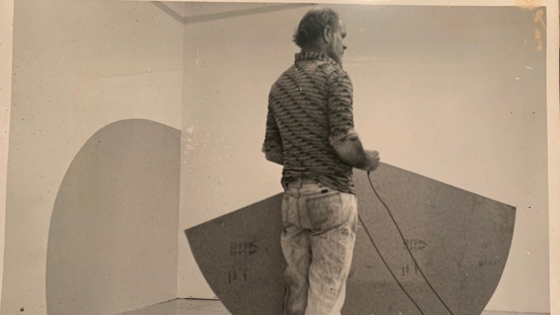The Circle (1978) by Buky Schwartz — installation view 3